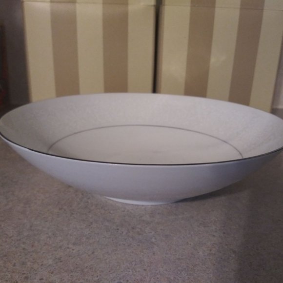 Grace Fine China "Concerto Vegetable Serving 9 3/8" Bowl White Silver Trim Japan - Picture 2 of 2